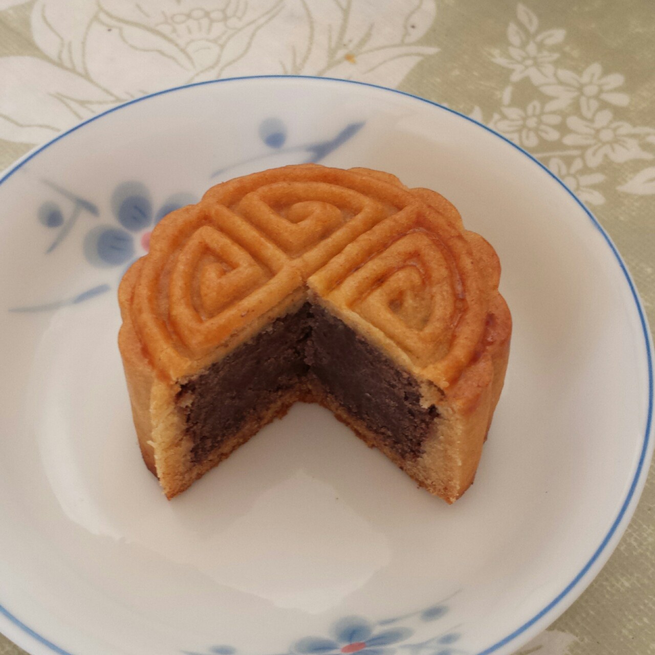 广式月饼——蛋黄莲蓉月饼