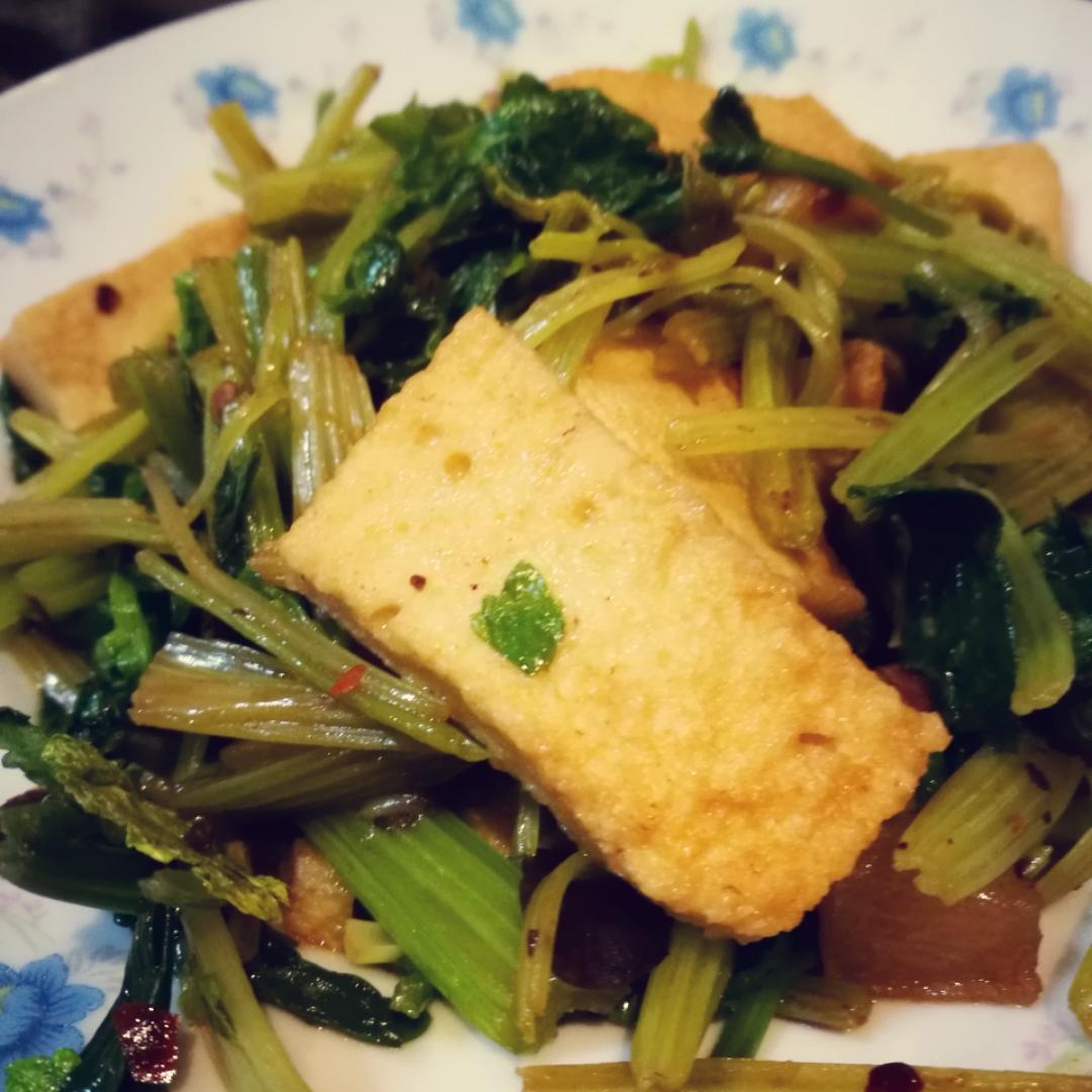 千页豆腐炒芹菜