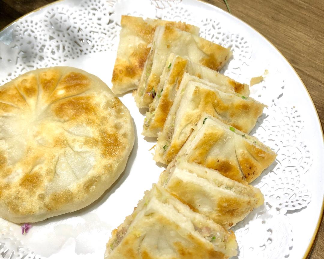 猪肉虾仁馅饼的做法