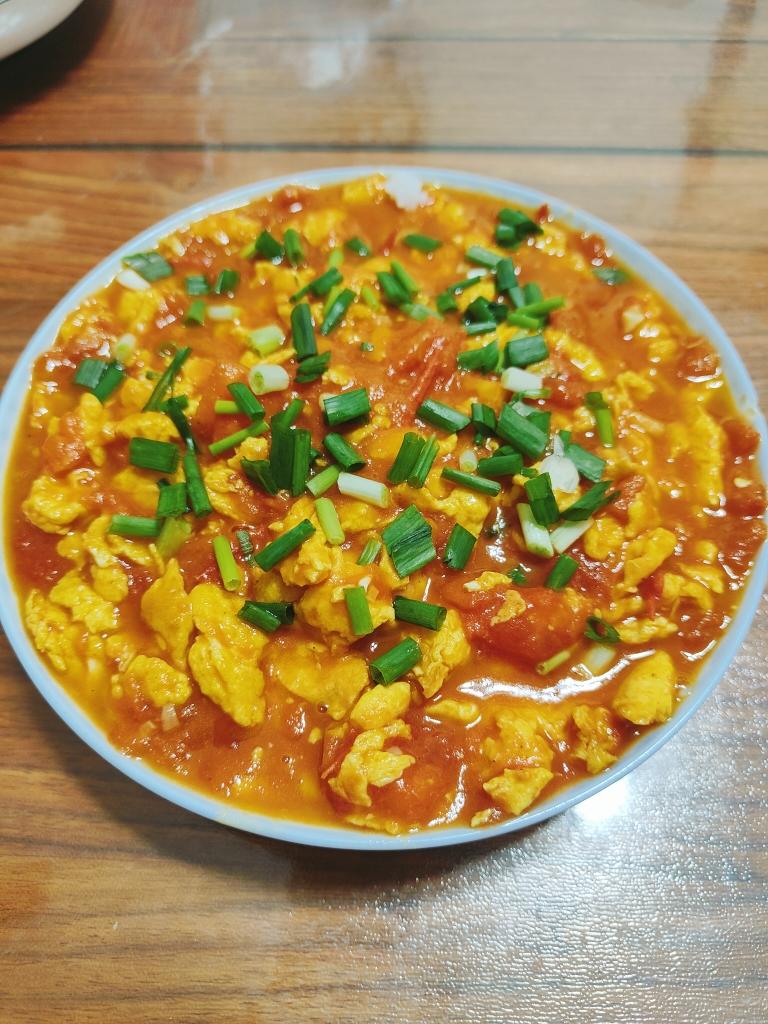 汤汁浓浓的西红柿炒鸡蛋，一定要试试
