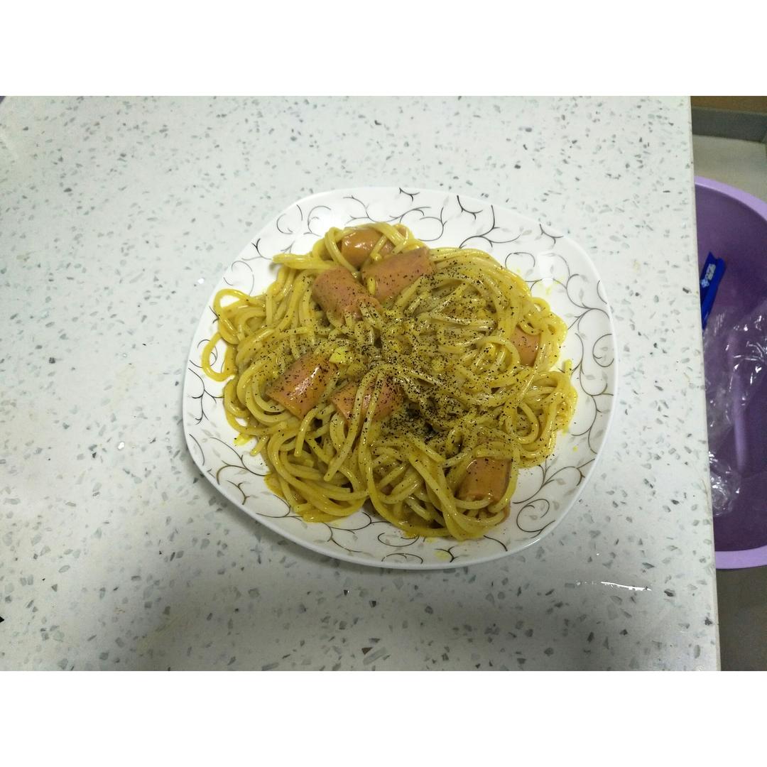 咖喱芝士穿肠意面