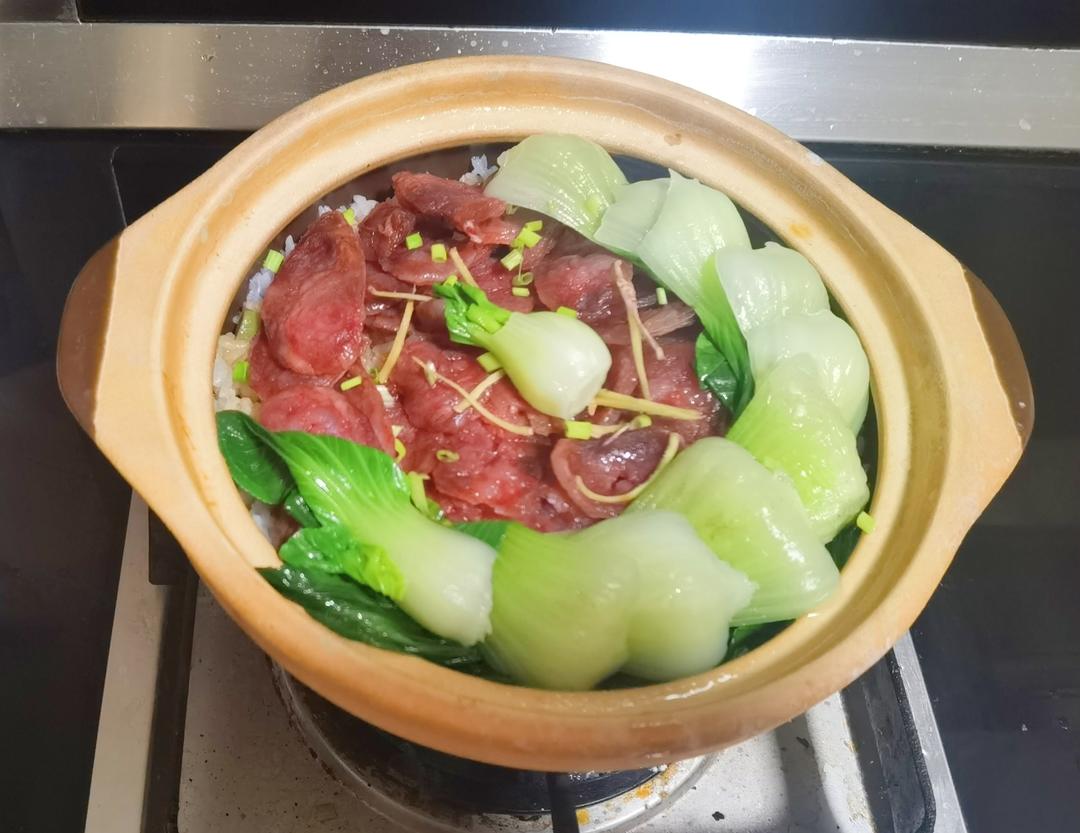 保姆级的「腊味煲仔饭2.0」加强版来了，地道老广味～