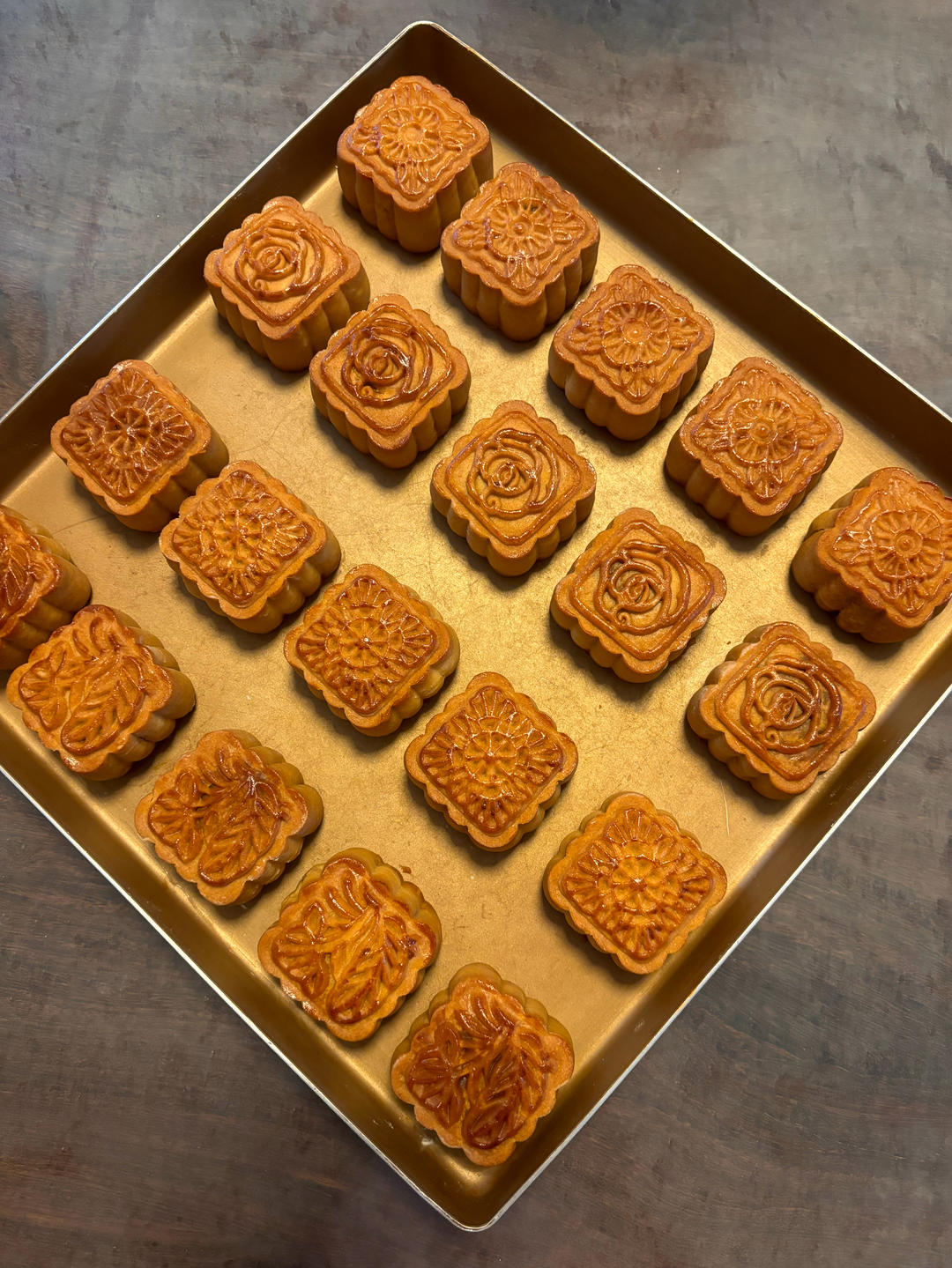 广式月饼—蛋黄莲蓉月饼