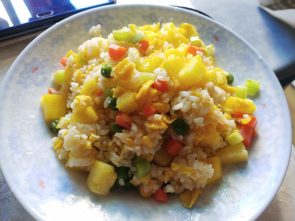 菠萝蛋炒饭