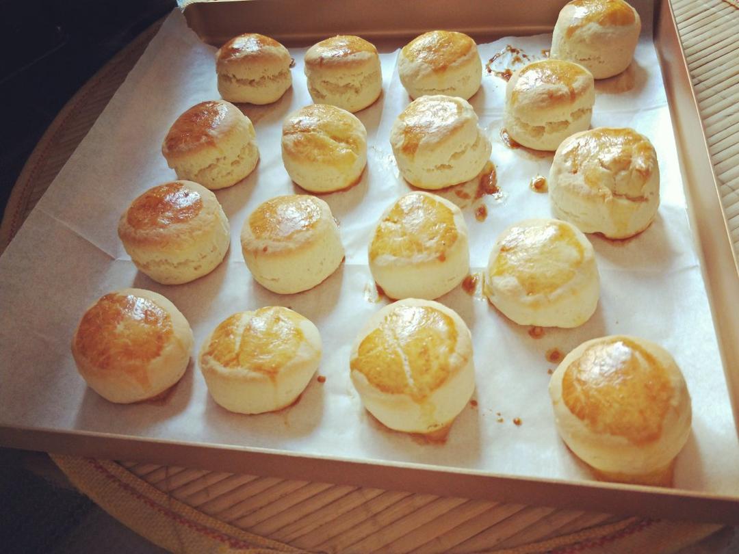 【视频】3分钟 奶油司康Scone(可能是世界上最快手的司康) 消耗淡奶油～