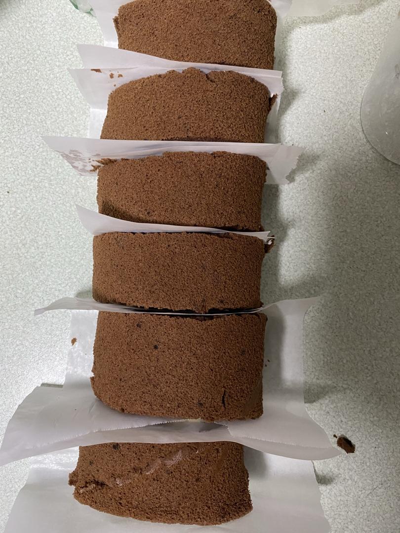 超浓郁卷不裂的巧克力蛋糕卷