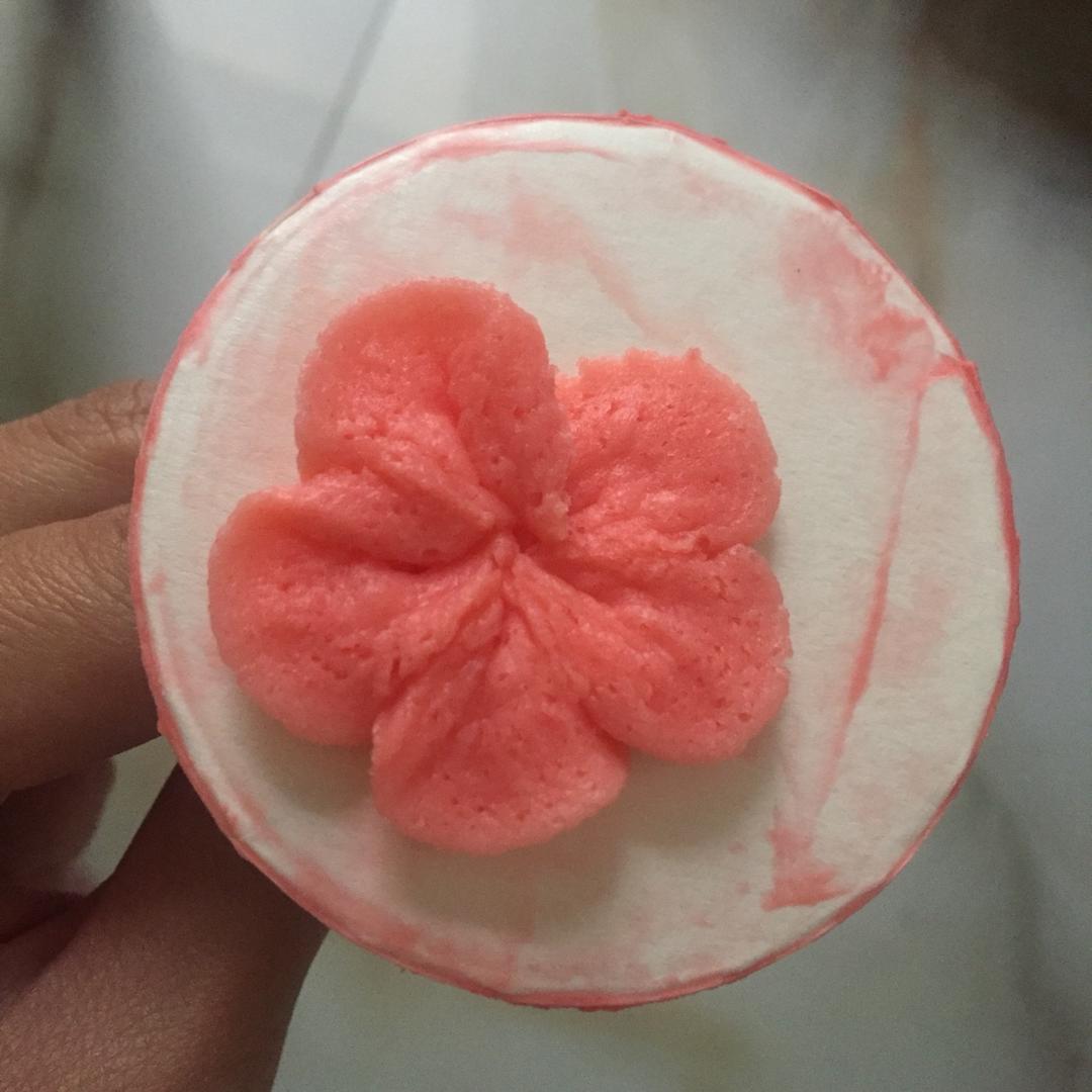 低成本裱花练习用的假“奶油”