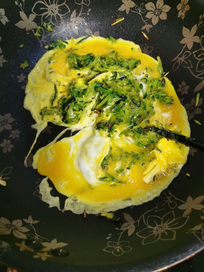 南瓜炒鸡蛋的做法 步骤7