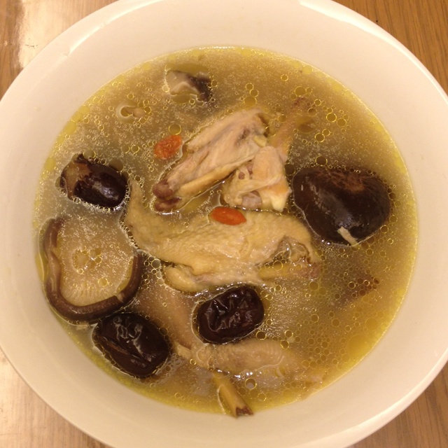 花香四溢-1做的香菇鸡汤