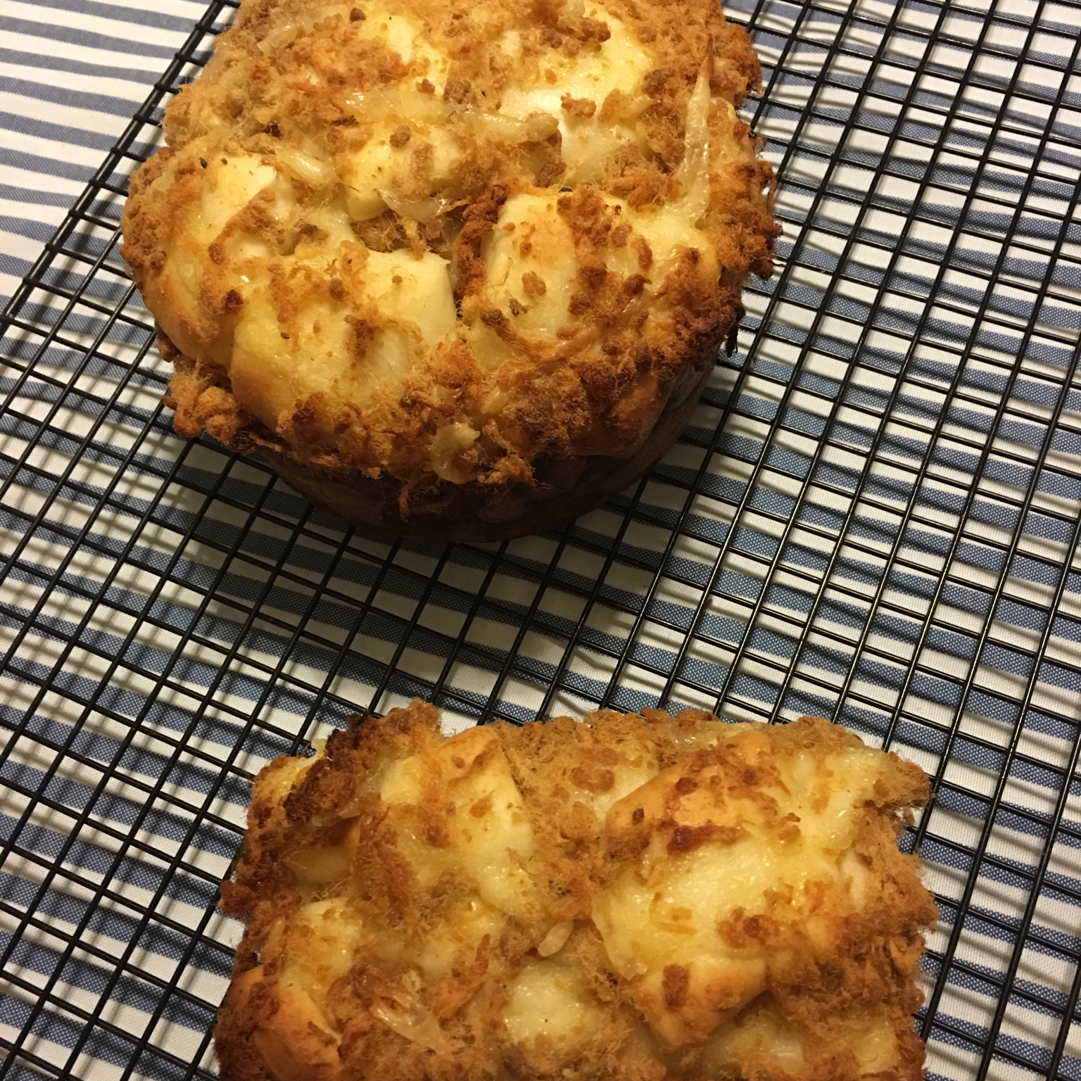 肉松手撕面包—超软会爆浆的面包哟