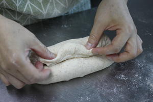 燕麦全麦面包，外面脆脆的里面绵软的，热量还很低的做法 步骤12