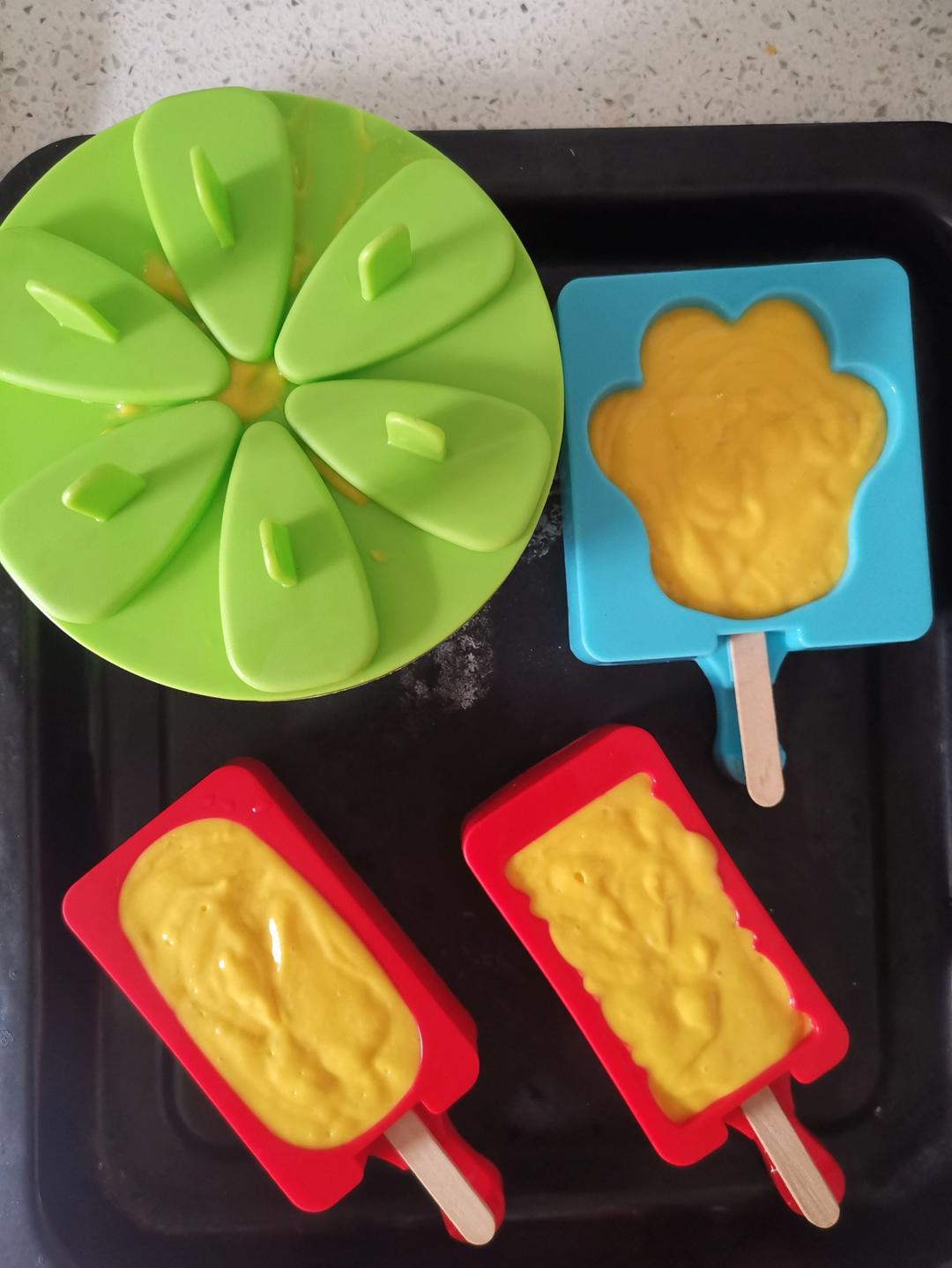 做法超级简单的芒果雪糕，丝滑细腻没有冰渣