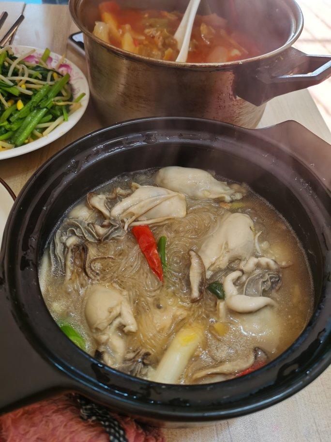 生蚝粉丝煲