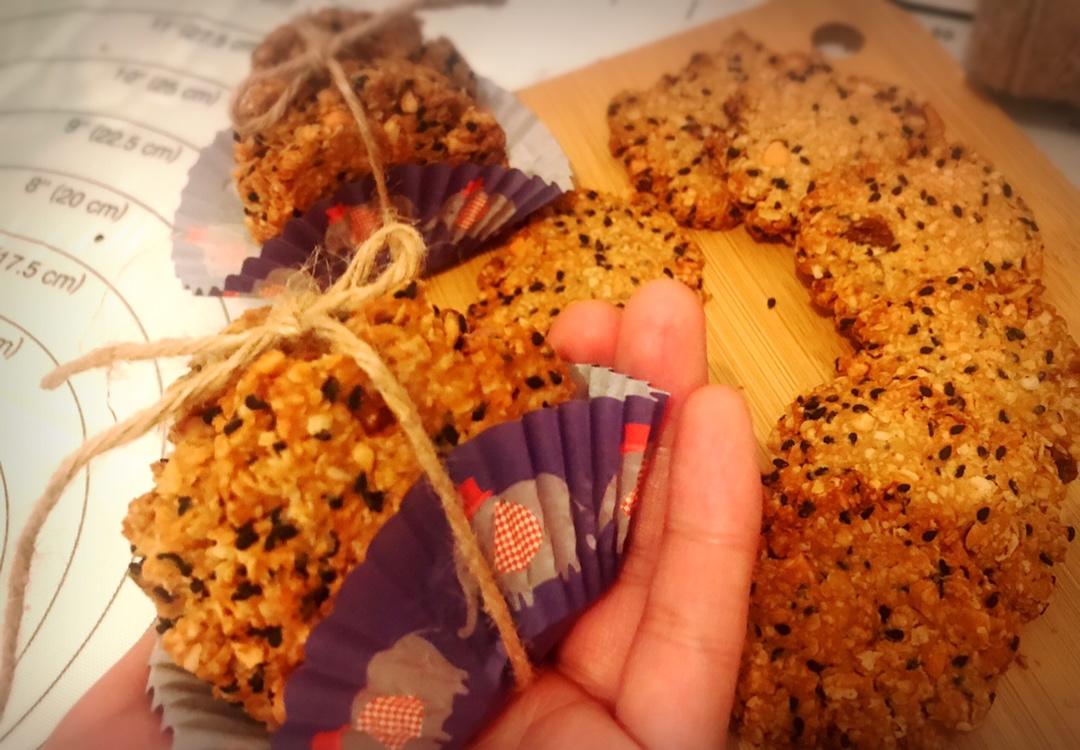 素食:有机燕麦芝麻大饼干