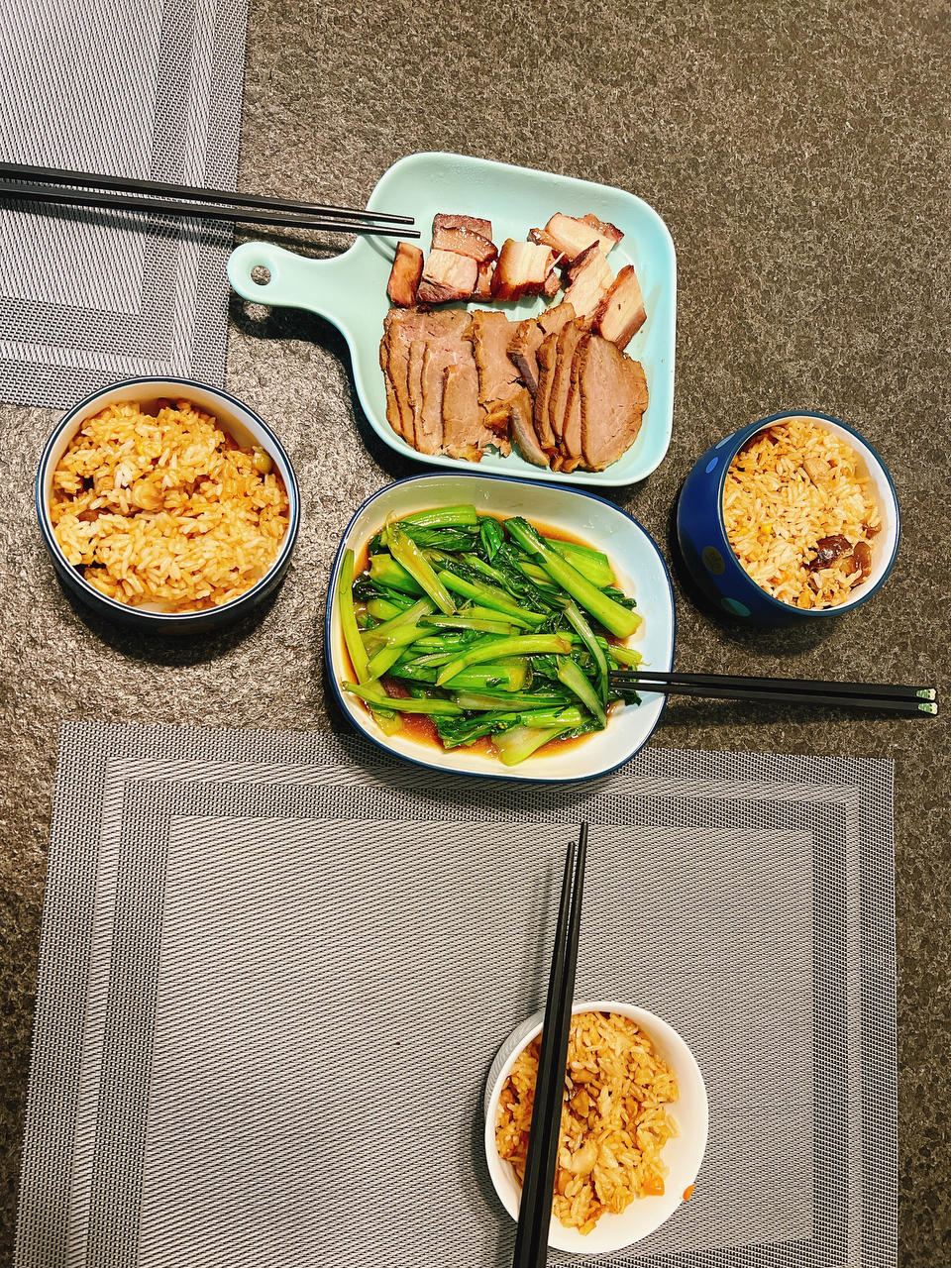 【电饭煲板栗鸡腿焖饭】