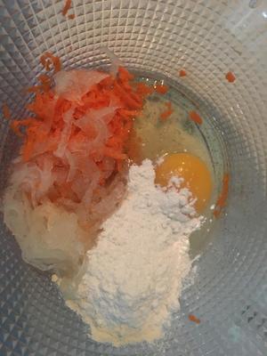 宝宝辅食：胡萝卜冬瓜鸡蛋饼的做法 步骤1