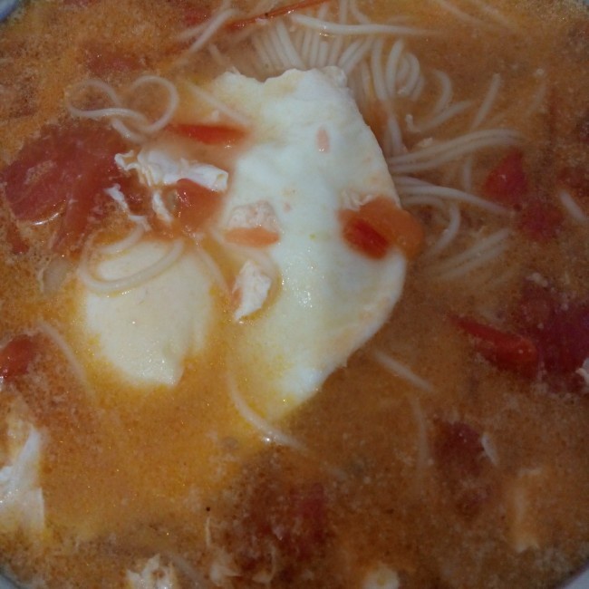 最家常的普通汤面——西红柿鸡蛋龙须面