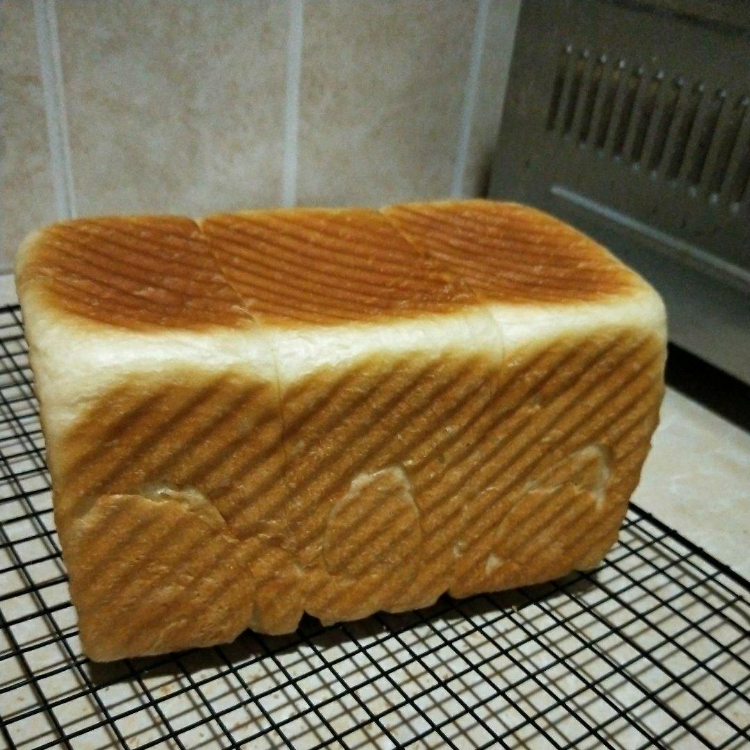 微咸味奶油吐司