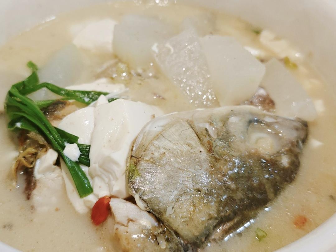 鱼头豆腐汤