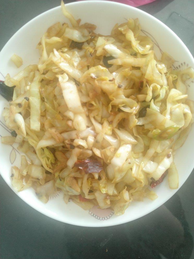 一分钟即可出锅的炝包菜丝、超级爽口下饭