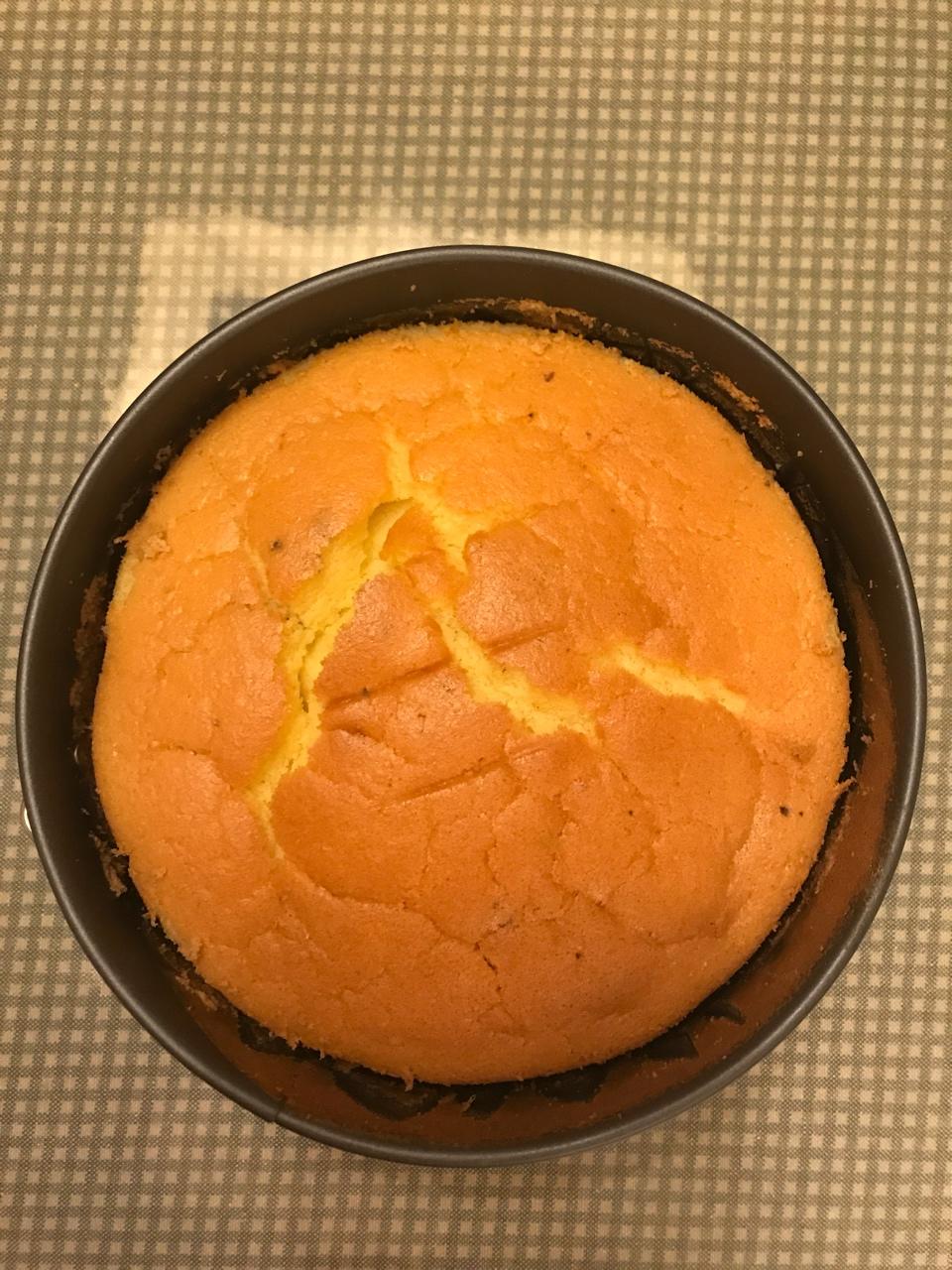 烤箱做蛋糕（戚风蛋糕的做法）