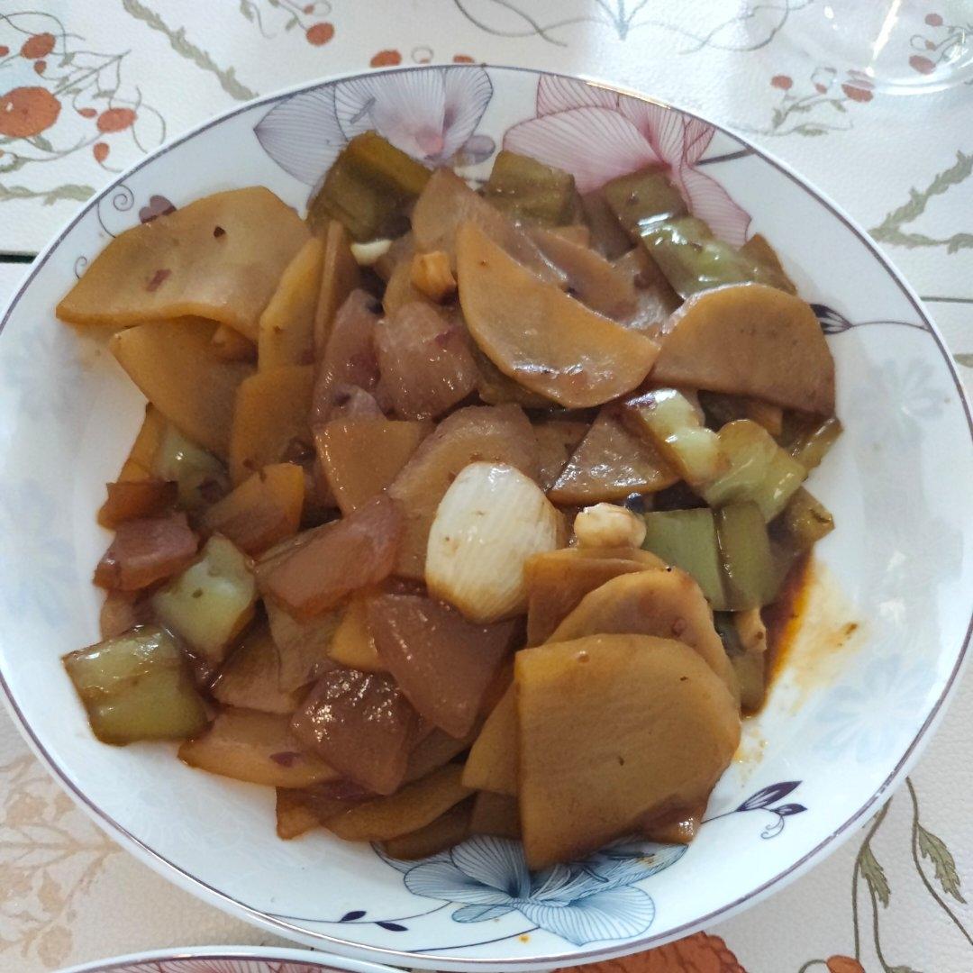 比肉都好吃的青椒炒土豆片😋简单又美味❗️