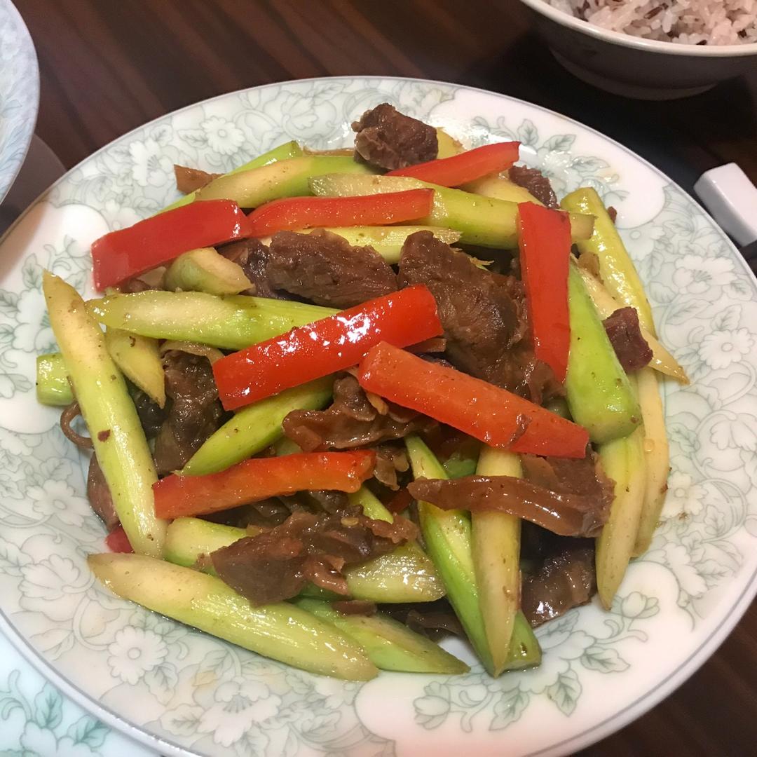 芦笋炒肉