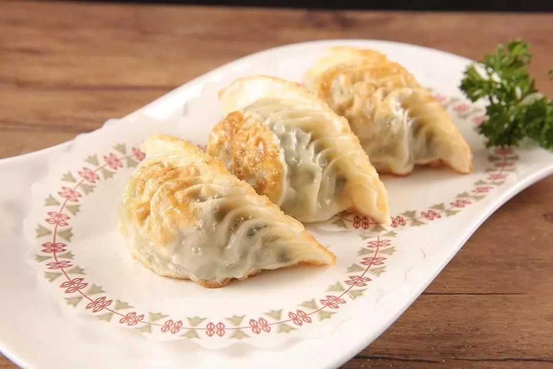 广式月牙煎饺的做法