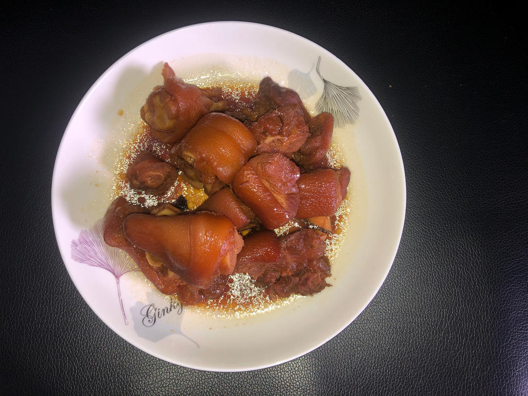 红烧猪蹄，酱香味，超级过嘴瘾的卤猪蹄