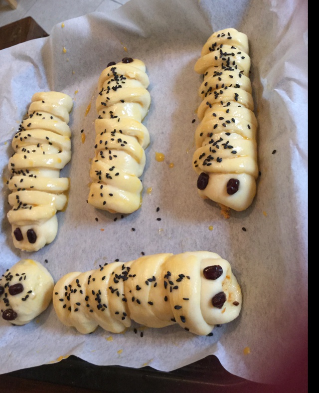 毛毛虫肉松面包