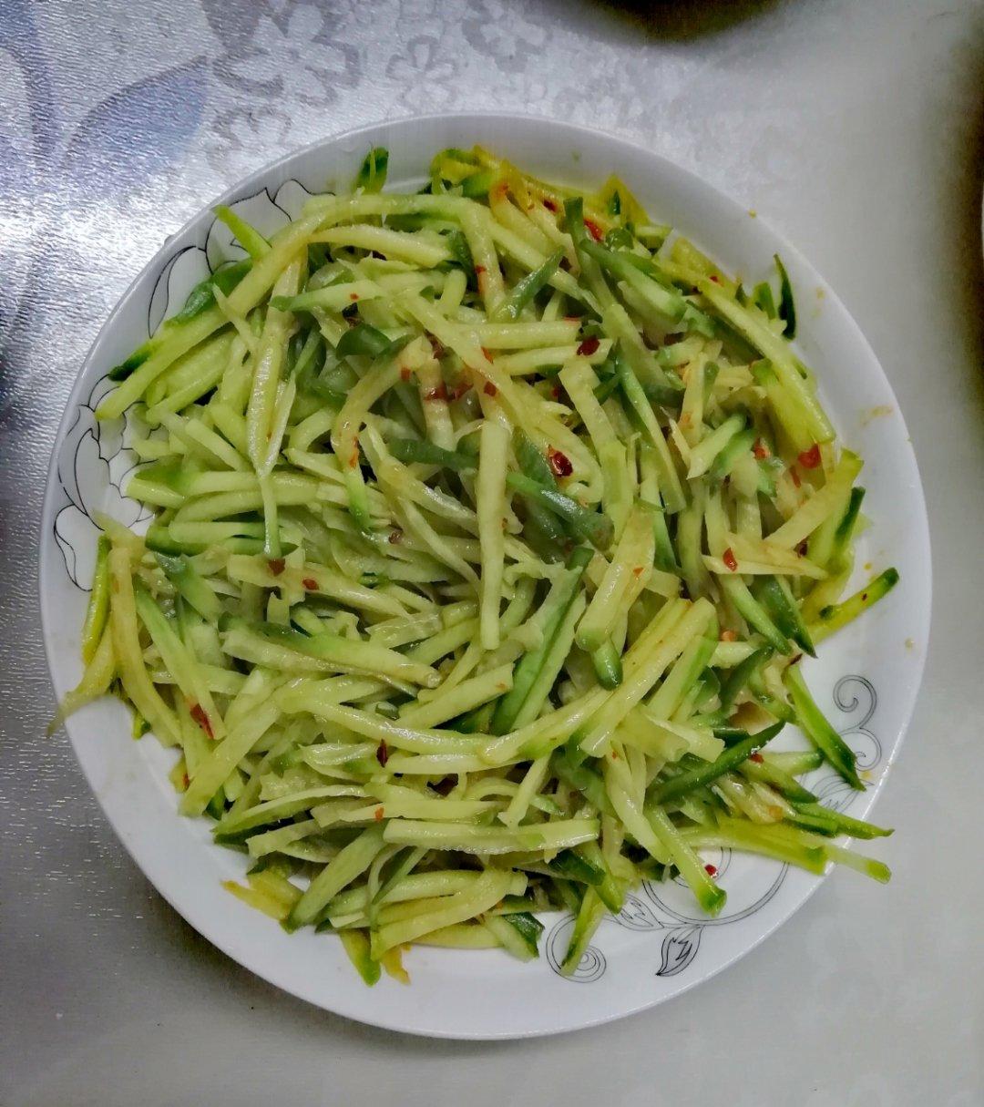 凉拌萝卜丝