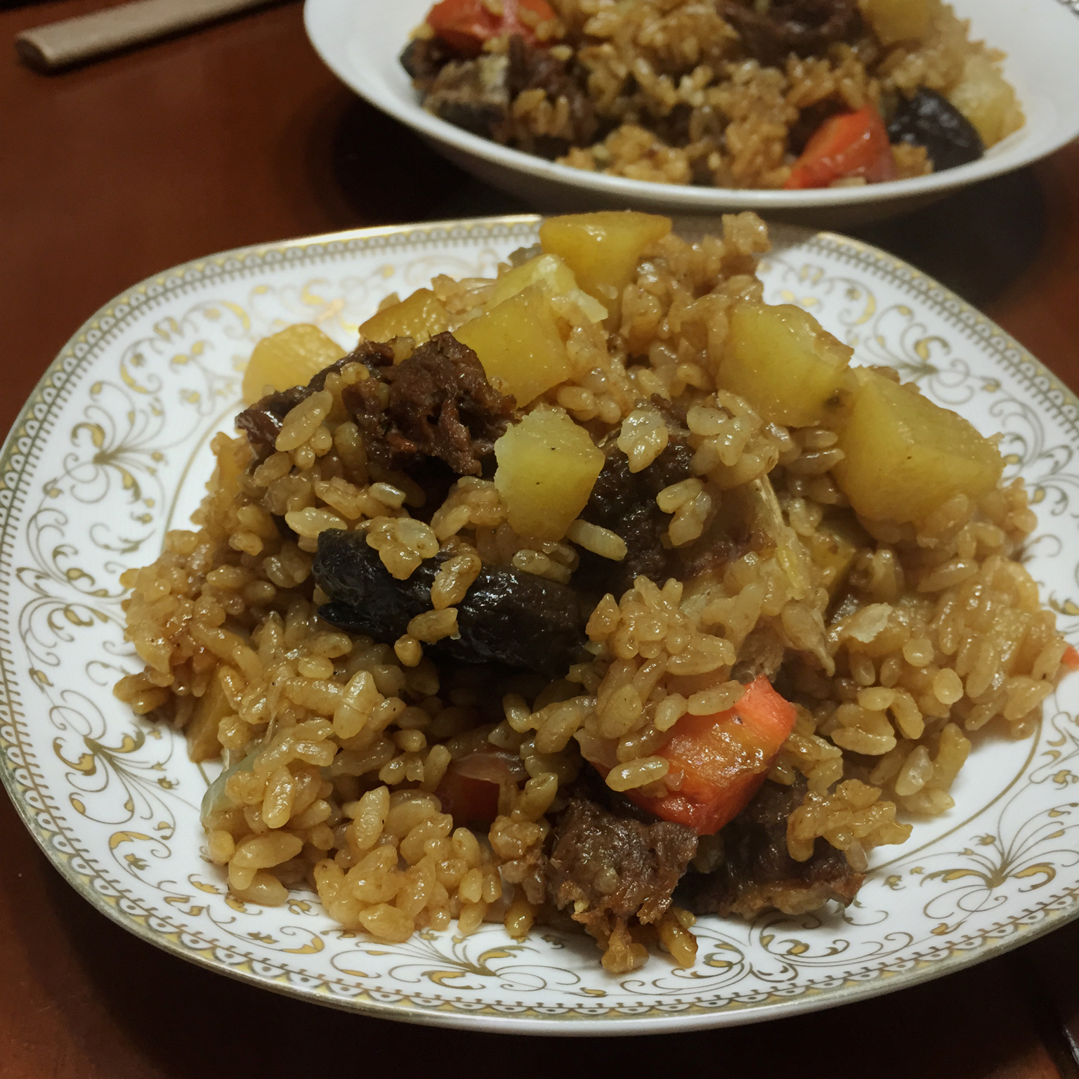 芋头排骨焖饭—有饭有肉有菜一人食