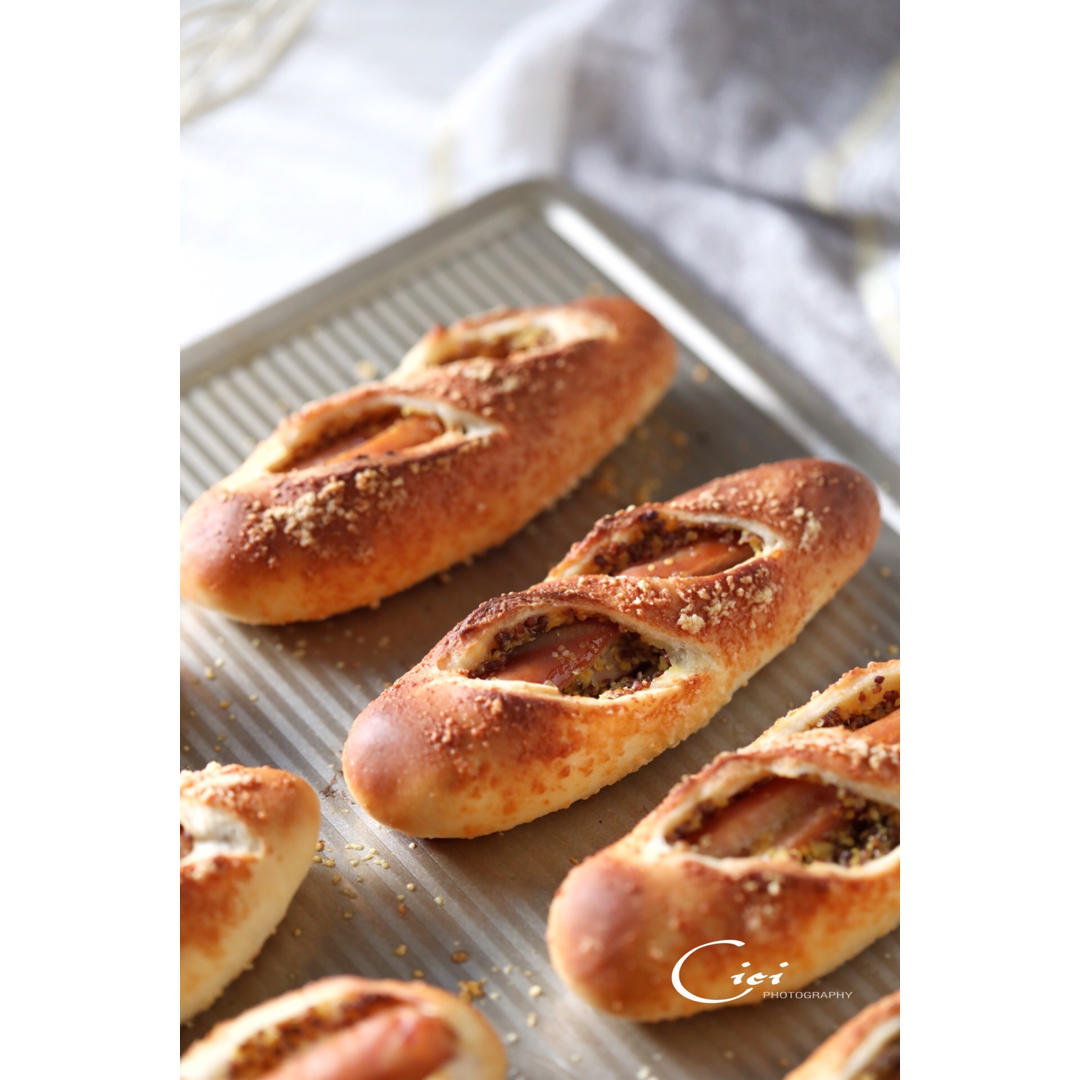 法式爆汁脆肠面包