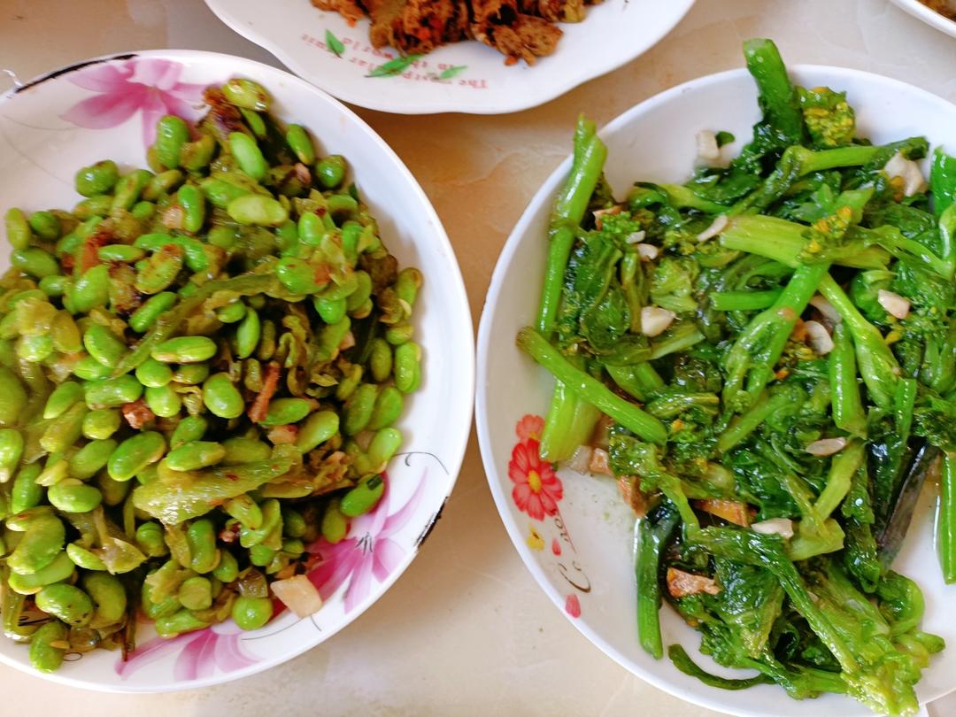 清炒菜苔+青皮豆的做法