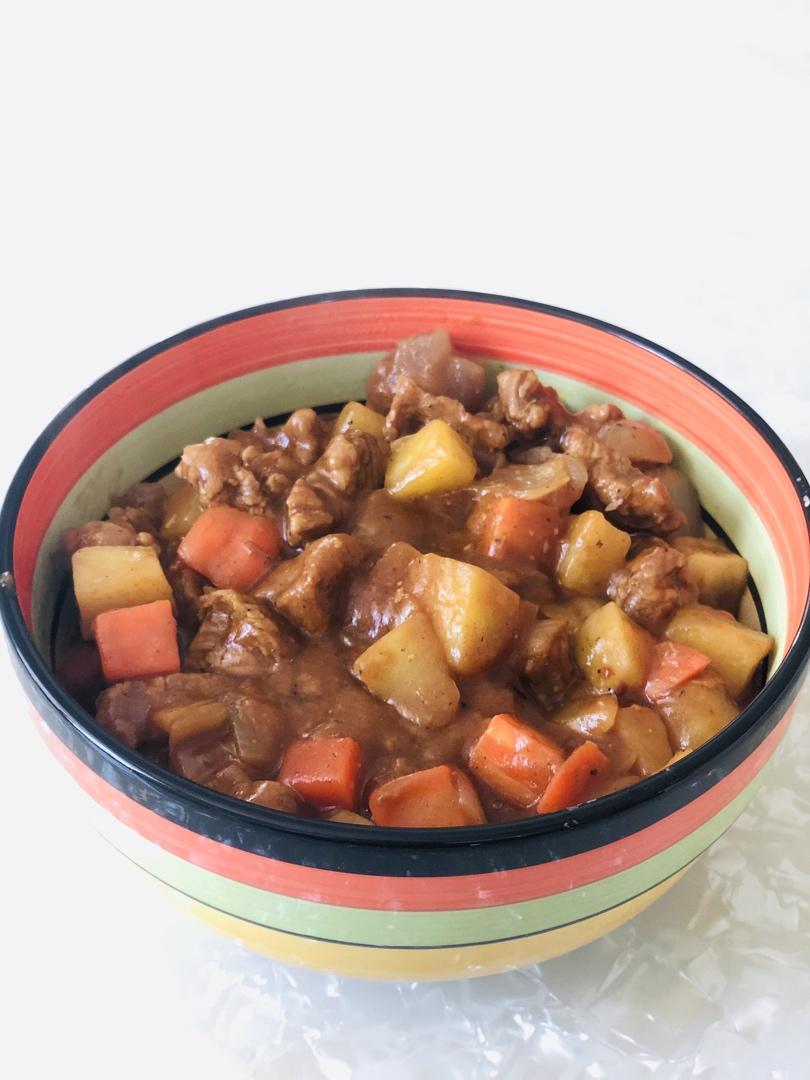 咖喱土豆烧牛肉