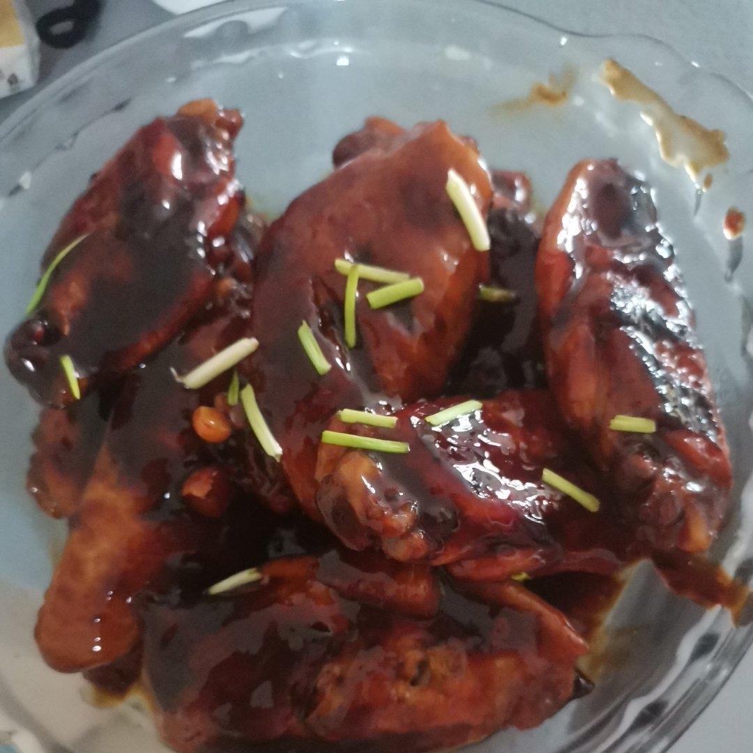 厨师长教你：“可乐鸡翅”的家常做法，味道鲜嫩可口，先收藏起来