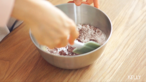 万圣节鬼怪蛋糕 超软巧克力马芬/阿猪烘焙视频：特别篇的做法 步骤6