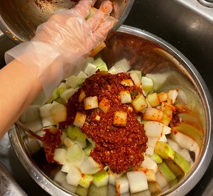 韩式萝卜块泡菜깍두기的做法 步骤5