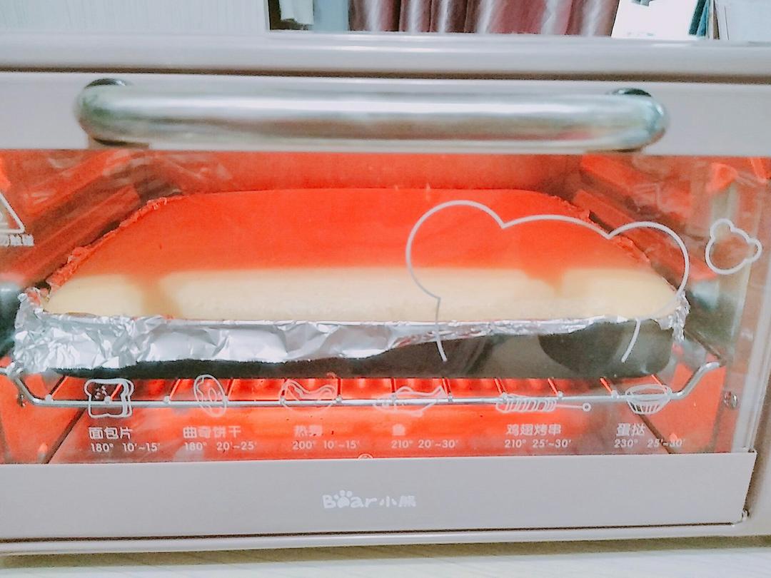 肉松戚风蛋糕卷