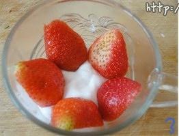 草莓小熊甜点的做法 步骤3
