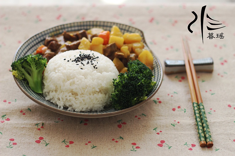 椰香咖喱牛肉饭