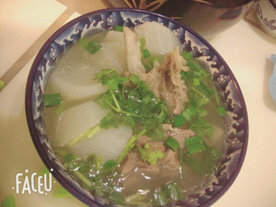 冬日御寒羊肉汤