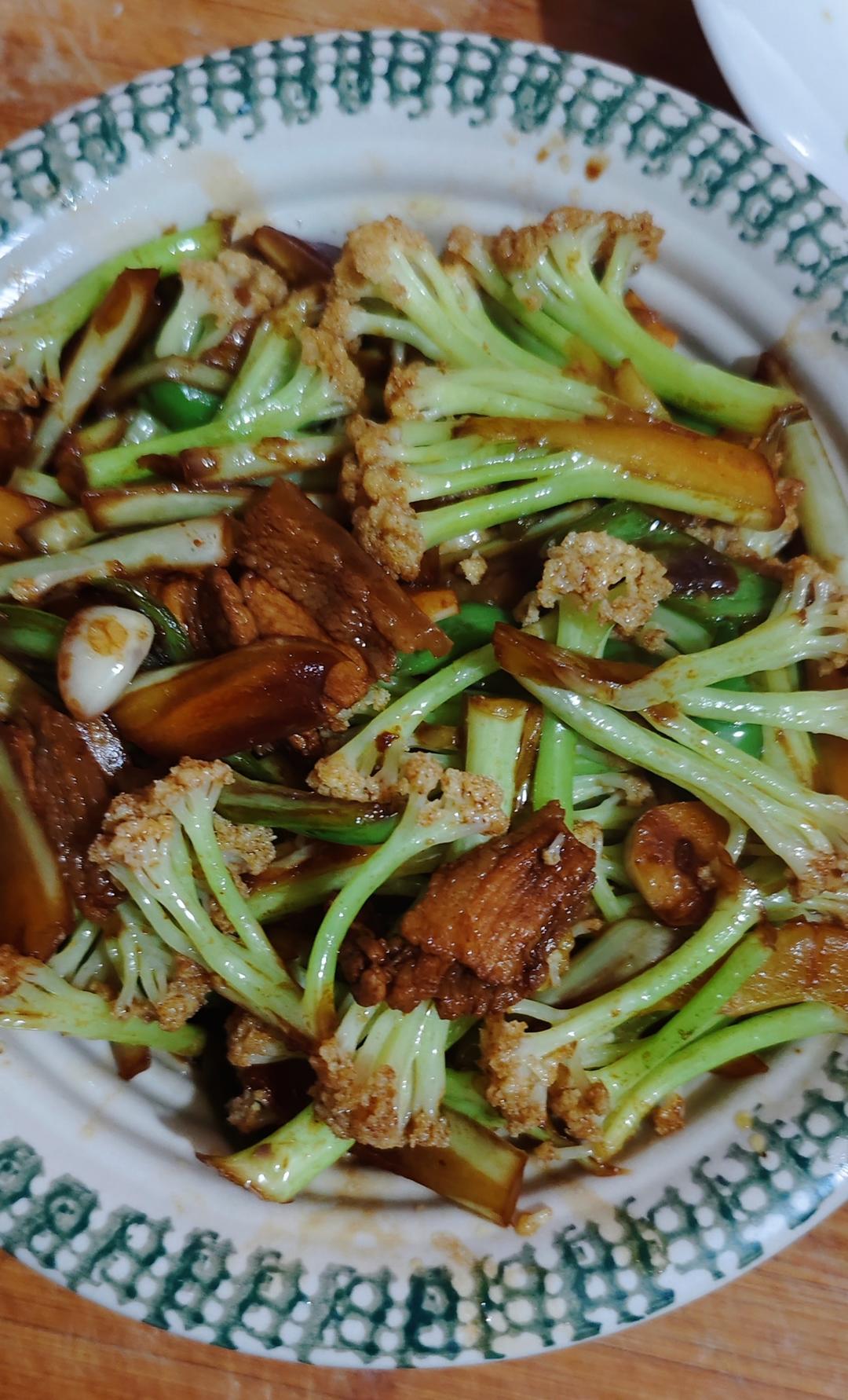 老丁的私房菜-干锅花菜