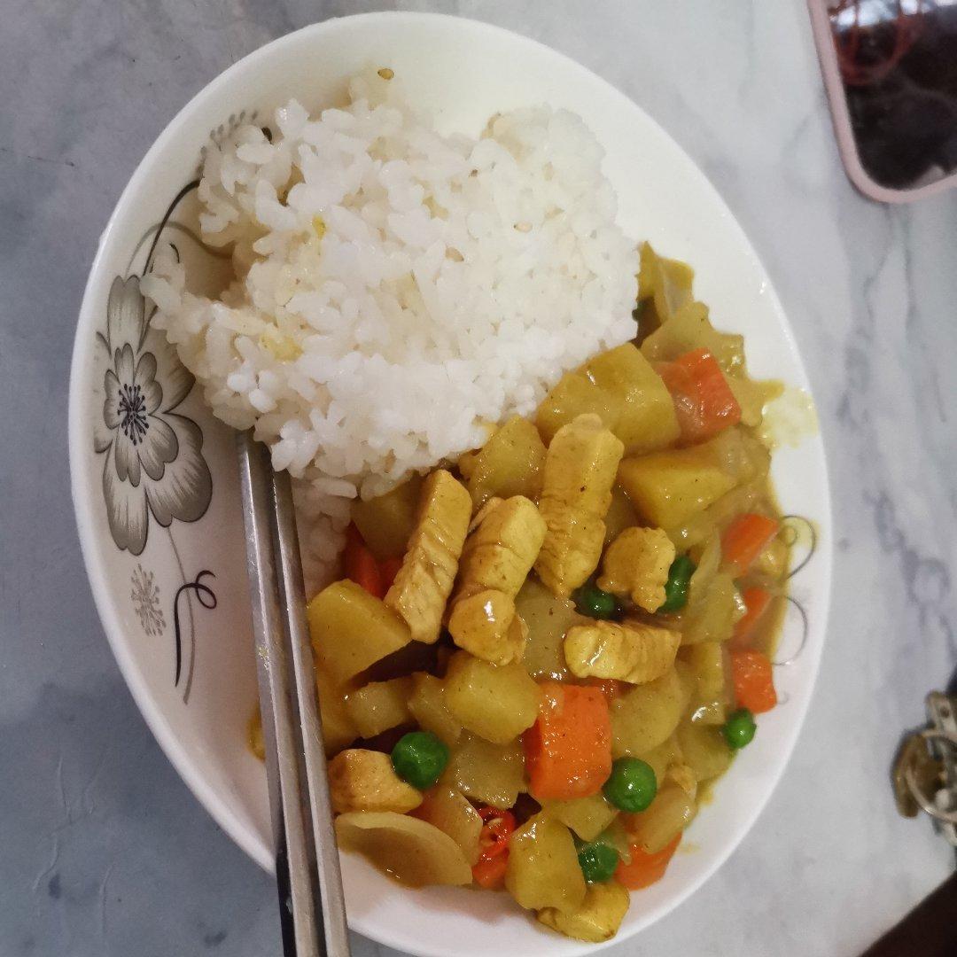 咖喱鸡肉饭