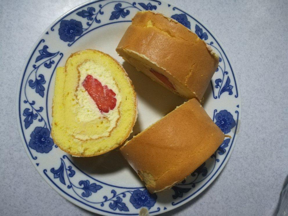 戚风蛋糕卷（家用30L烤箱自带烤盘之3蛋卷卷）
