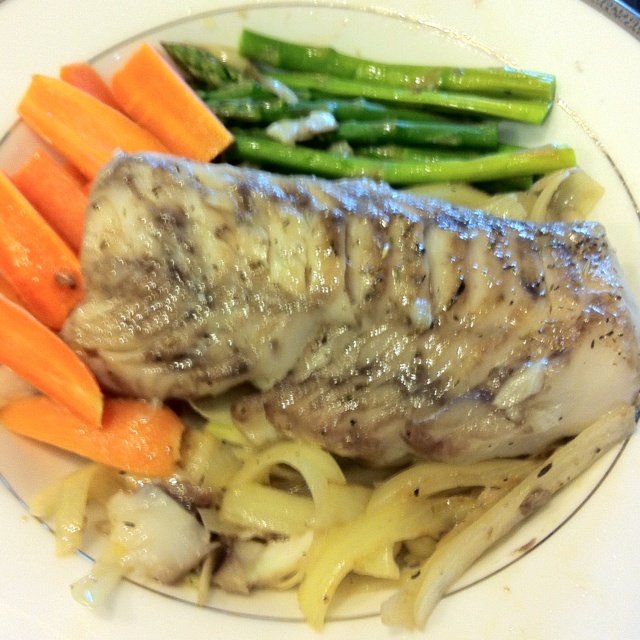 黑胡椒芦笋煎银鳕鱼