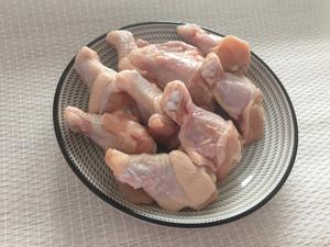 香菇板栗焖鸡的做法 步骤1
