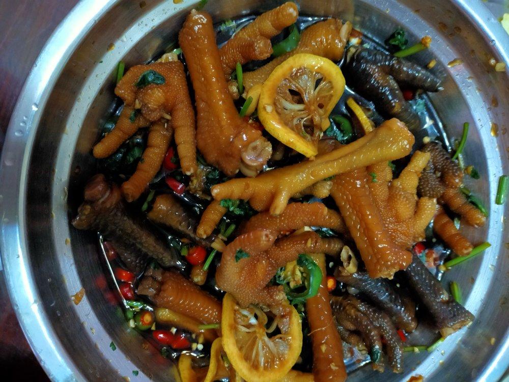 停不下来的秘制凉拌鸡爪