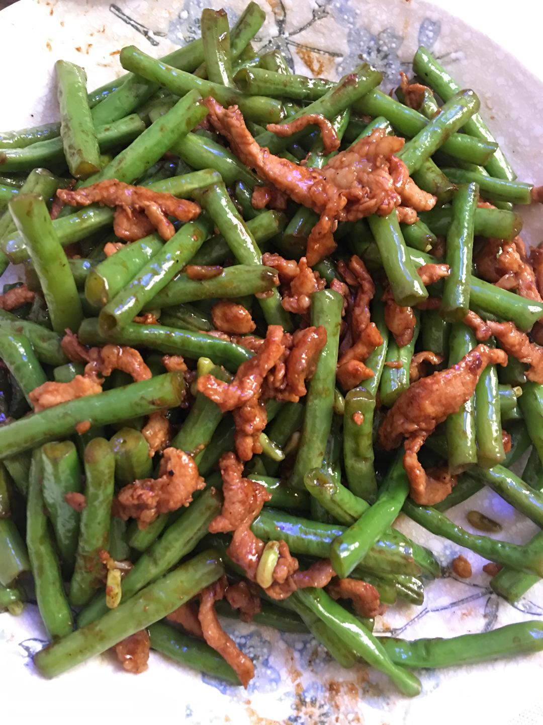 豆角炒肉的做法