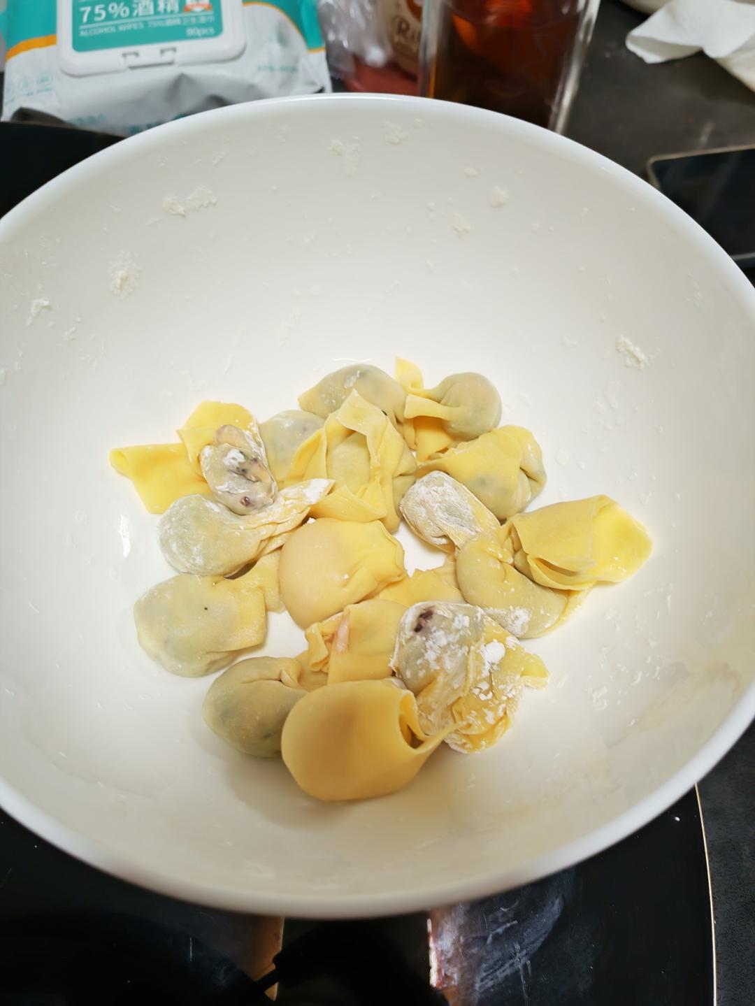 虾油四鲜馄饨！（含薄如纸馄饨皮大法）